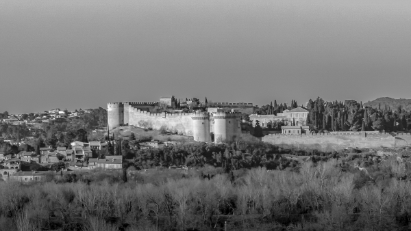 Chateau Avignon — photographie de voyage de Franck Besrest