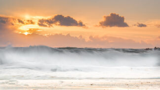 Côte sauvage de Quiberon, vagues en feu — photographie de paysage breton de Franck Besrest