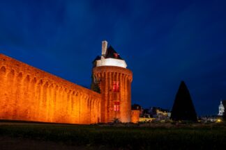 Illumination des remparts de vannes — photographie de paysage breton de Franck Besrest
