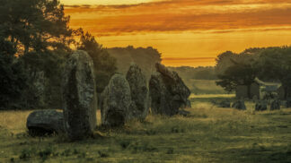 Kermario balade matinale — photographie des mégalithes de Carnac de Franck Besrest
