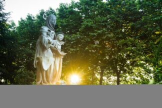 Sainte-Anne et l’aurore du jardin — photographie du patrimoine breton de Franck Besrest