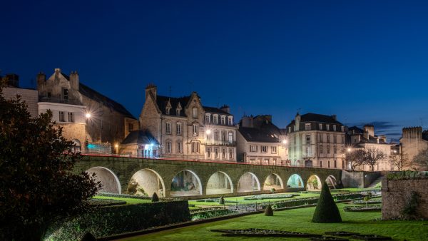 Vannes — Jardin des remparts