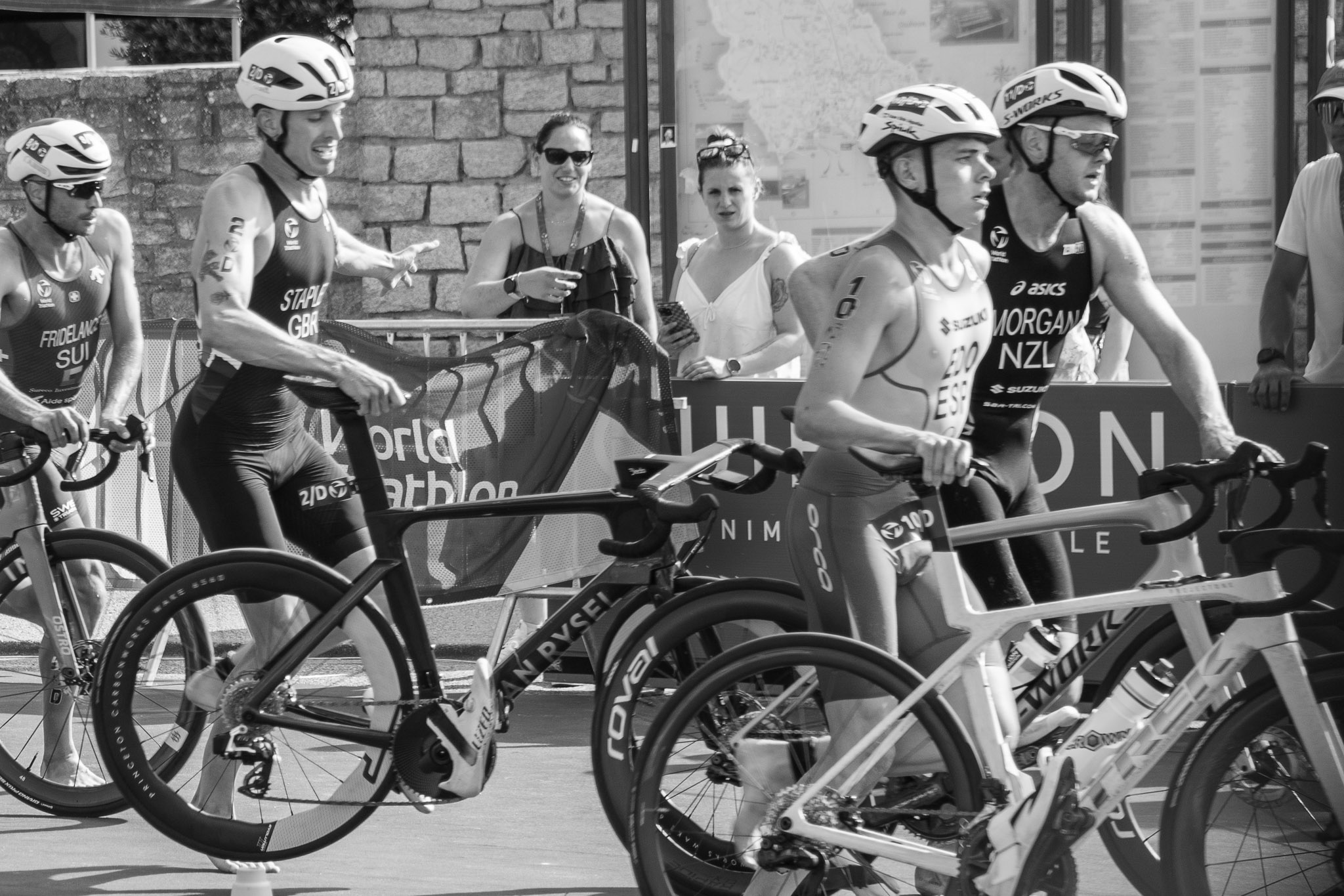 Championnat du monde de triathlon WTCS à Quiberon 2026, Grande Plage – photographie sportive Besrest-Photos en Bretagne (15/51)