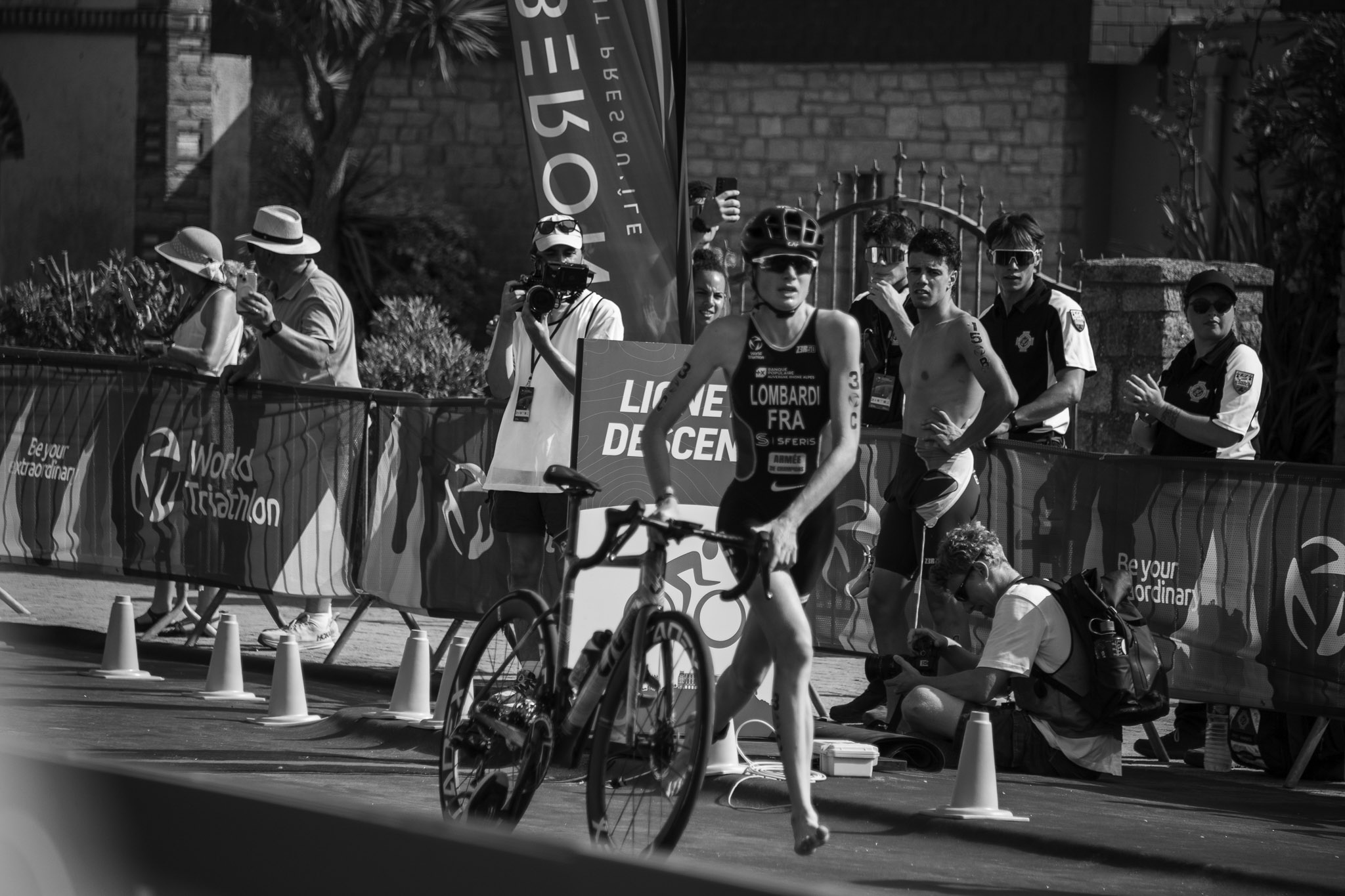 Championnat du monde de triathlon WTCS à Quiberon 2026, Grande Plage – photographie sportive Besrest-Photos en Bretagne (27/51)