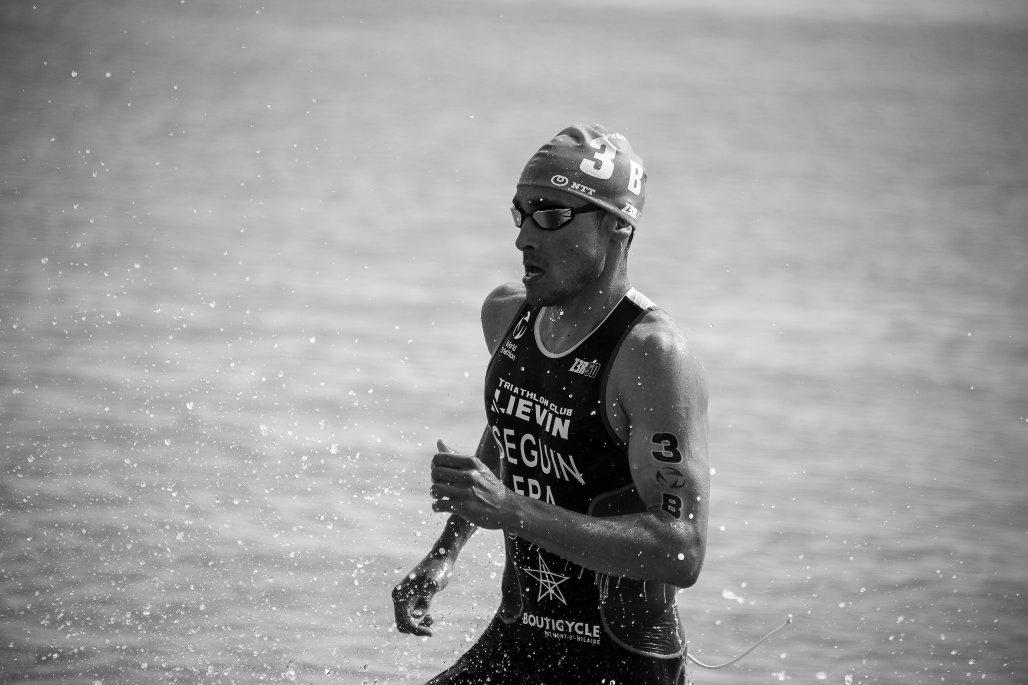 Championnat du monde de triathlon WTCS à Quiberon 2026, Grande Plage – photographie sportive Besrest-Photos en Bretagne (38/51)