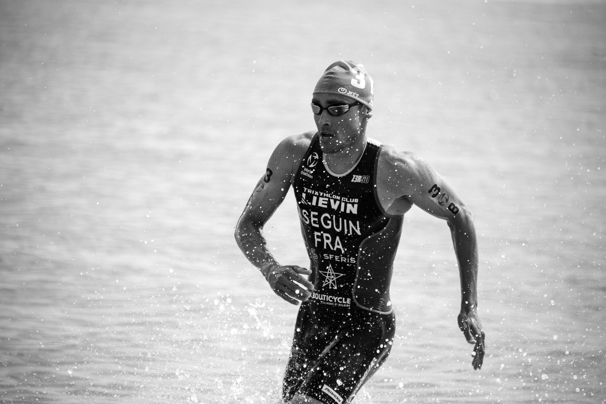 Championnat du monde de triathlon WTCS à Quiberon 2026, Grande Plage – photographie sportive Besrest-Photos en Bretagne (40/51)